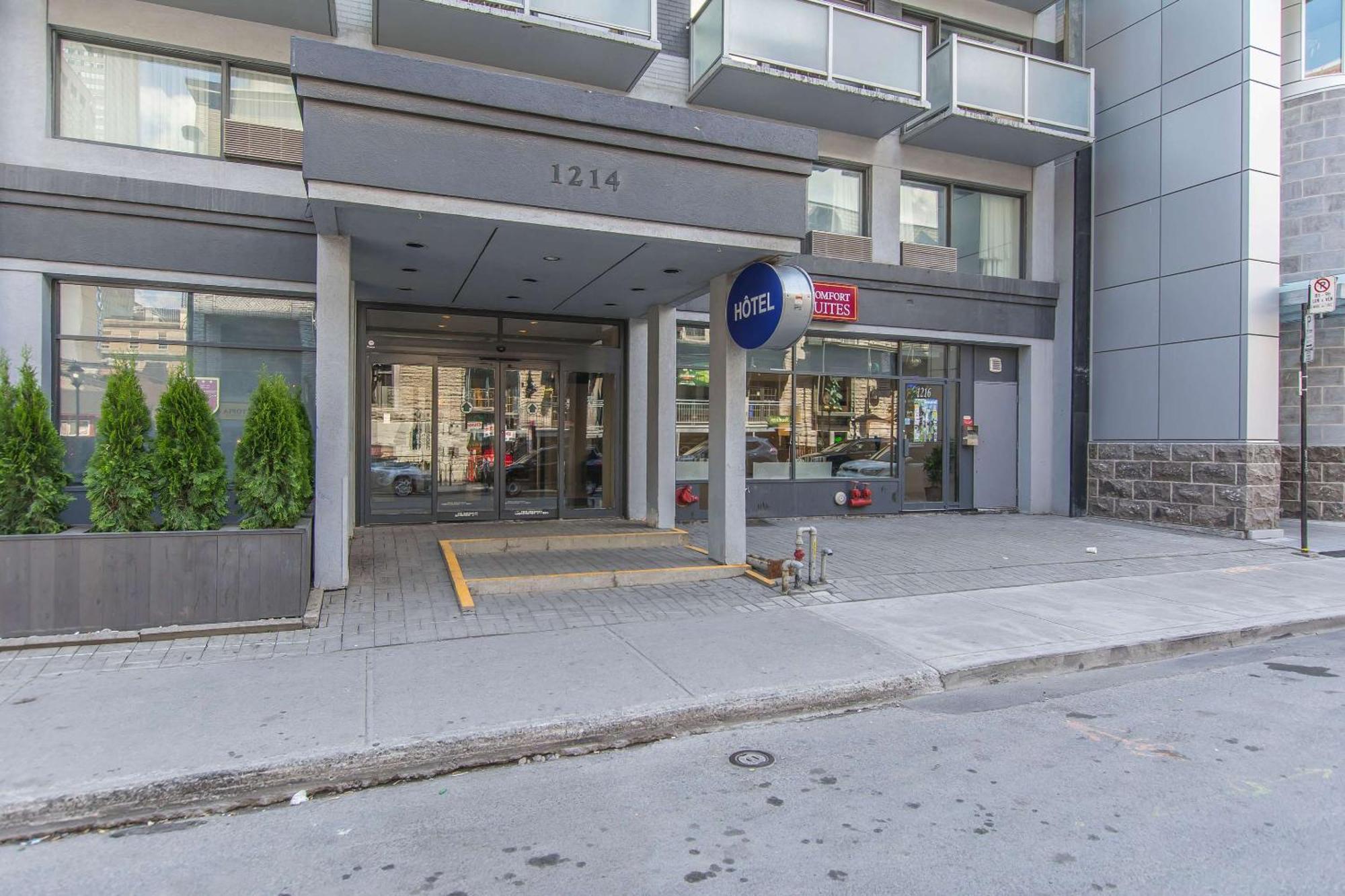 Comfort Suites Downtown Montreal Exterior photo